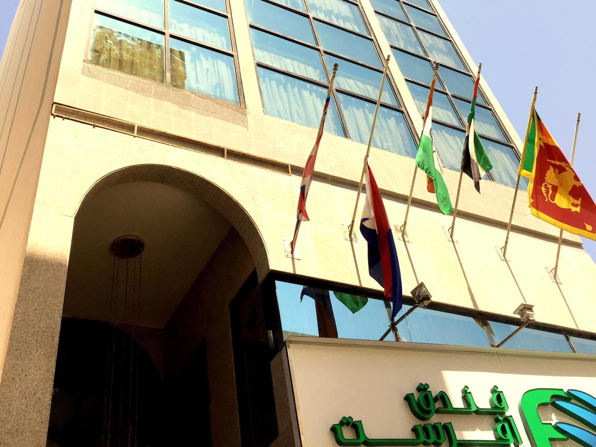 Everest International Hotel Dubai Exteriör bild